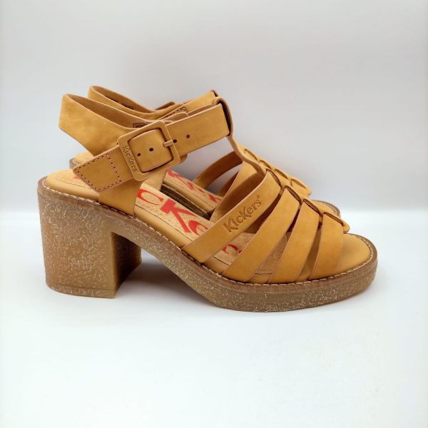 SANDALO KICKERS