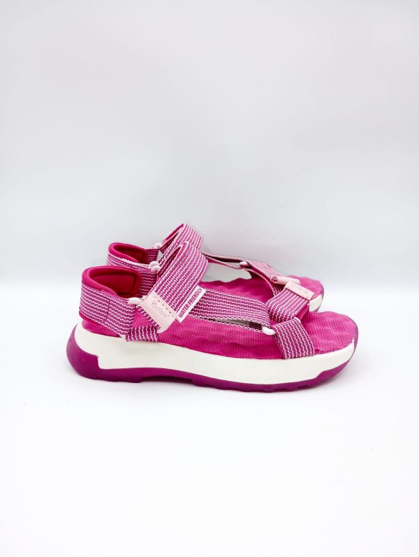 SANDALO KICKERS
