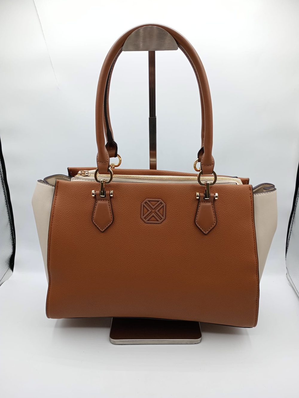 BORSA XTI