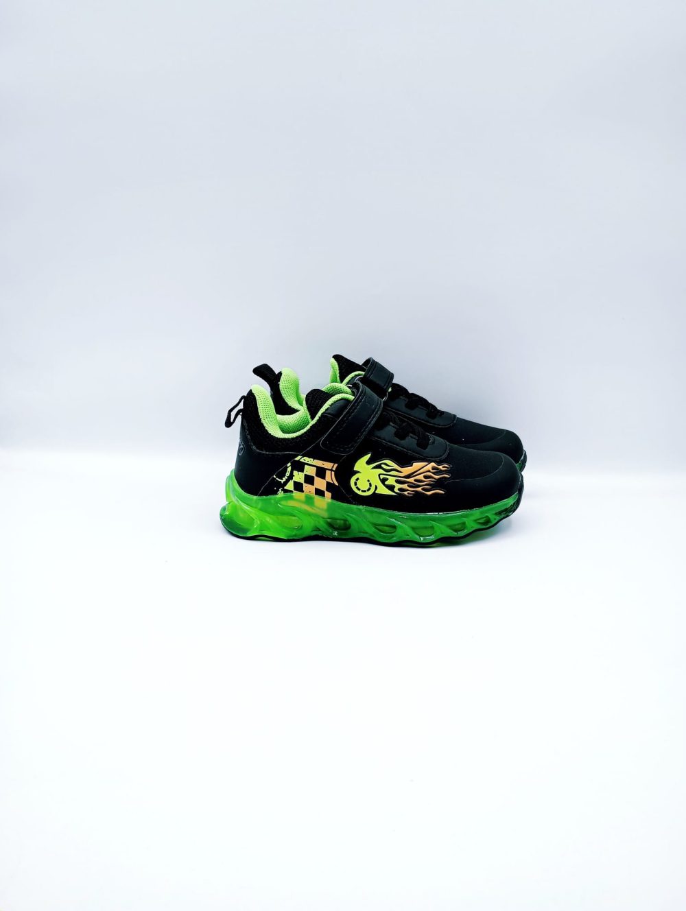 SNEAKERS CON LUCI MELANIA