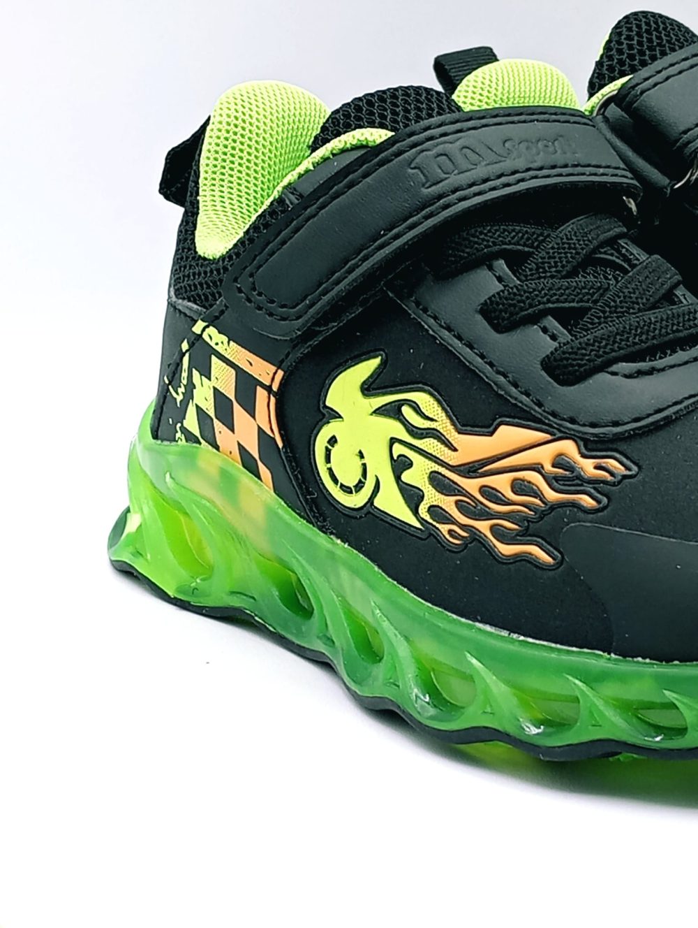 SNEAKERS CON LUCI MELANIA - immagine 5