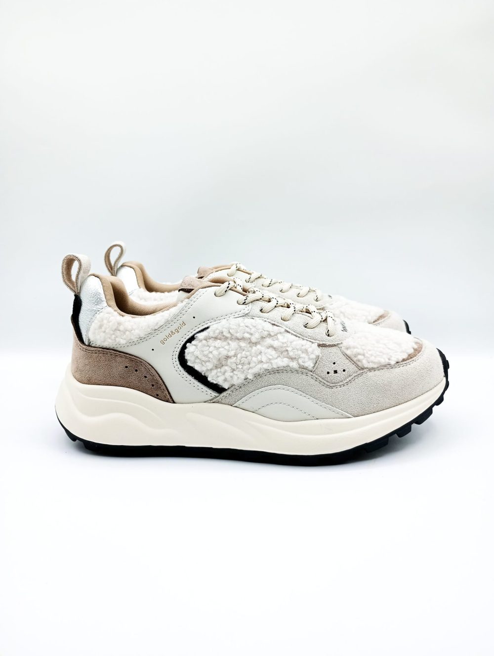 SNEAKERS GOLD